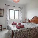 Nyaraló Bartoni *